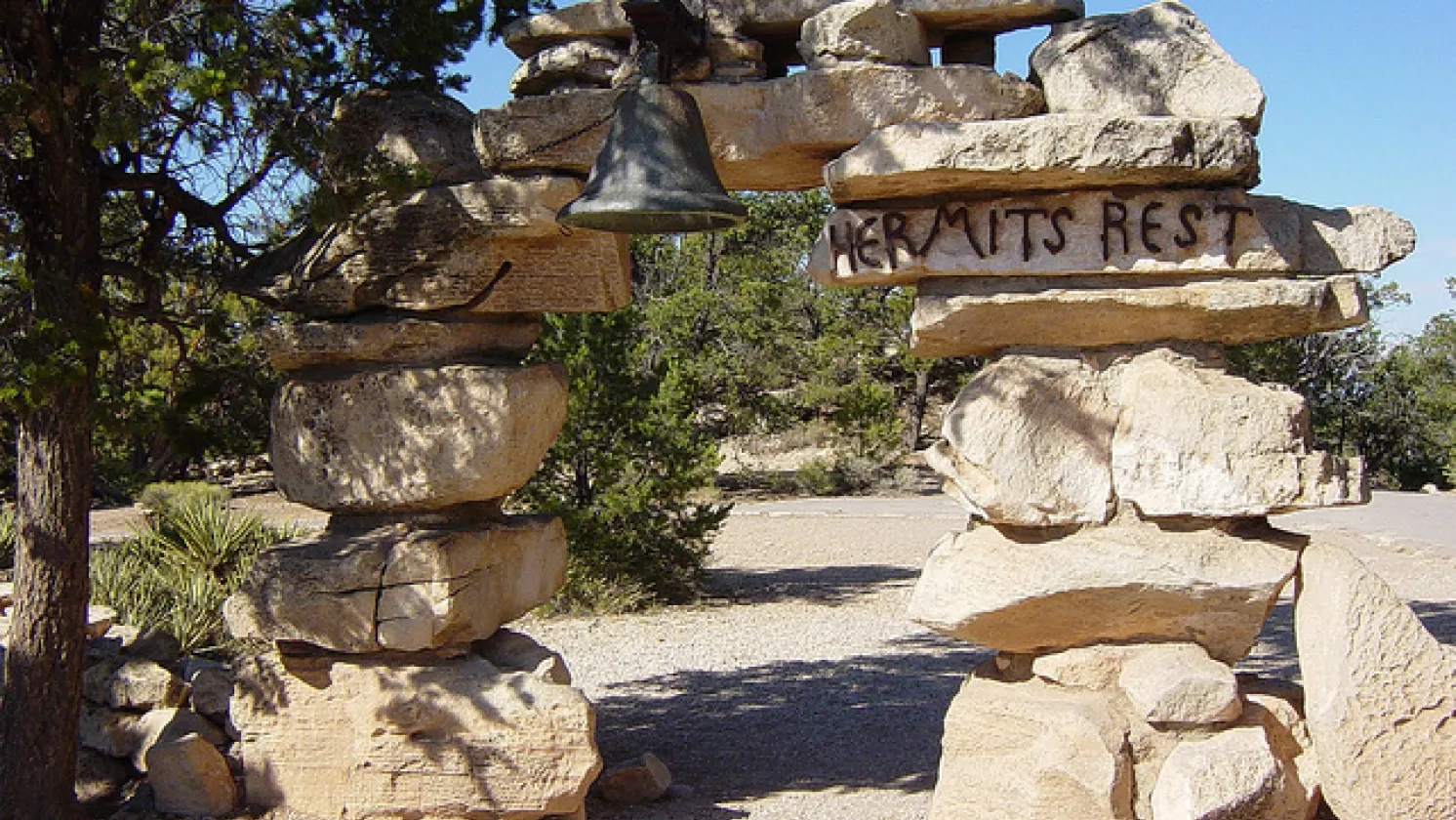 Grand Canyon: Hermits Rest Arch and Bell