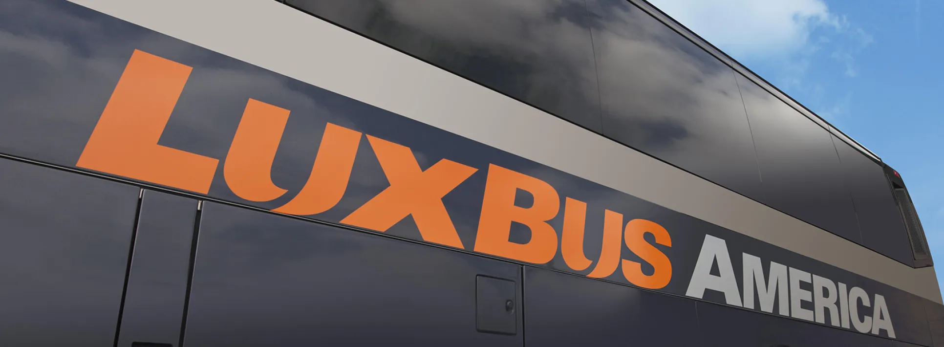 Lux Bux motorcoach